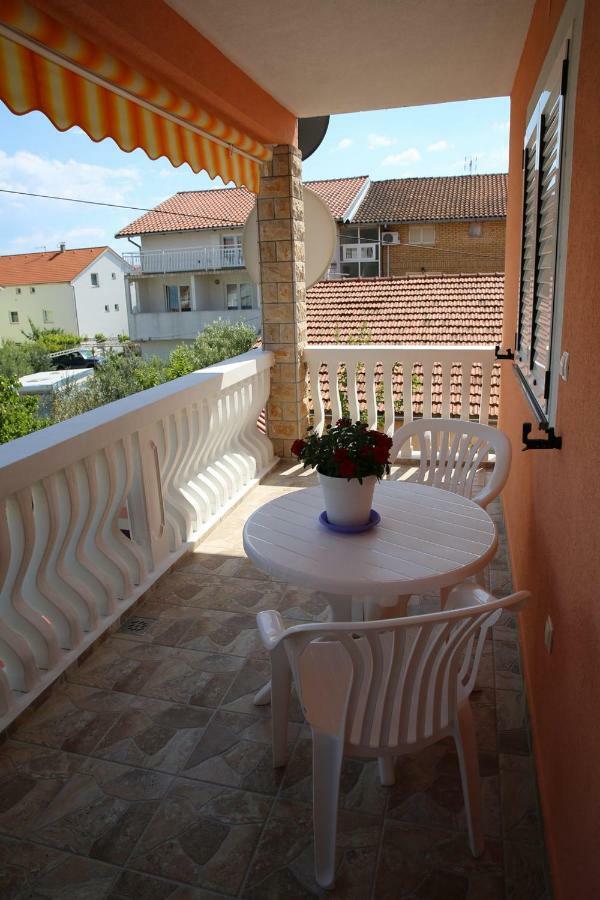 Apartment Ivelj Vodice Buitenkant foto